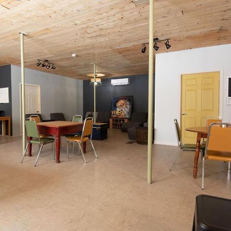 Le Cheval Noir Hostel Trois-Pistoles Luaran gambar